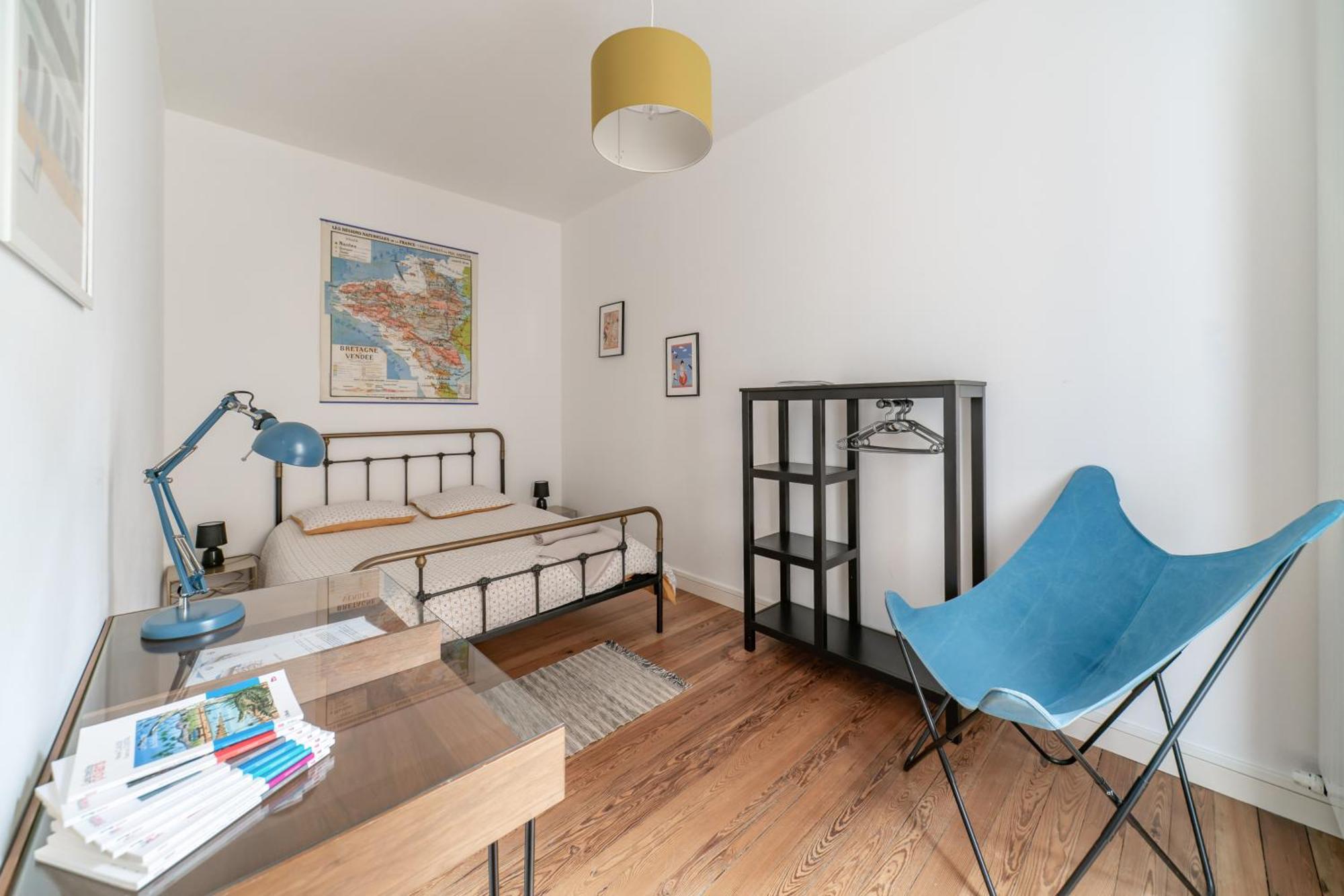 Grande Maison Vichy - Maison Ou Appartements En Centre Ville Room photo